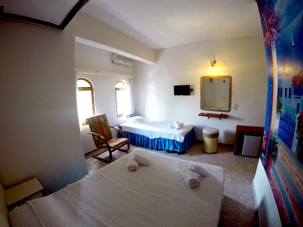 Hakan Hotel Bitez Eksteriør billede